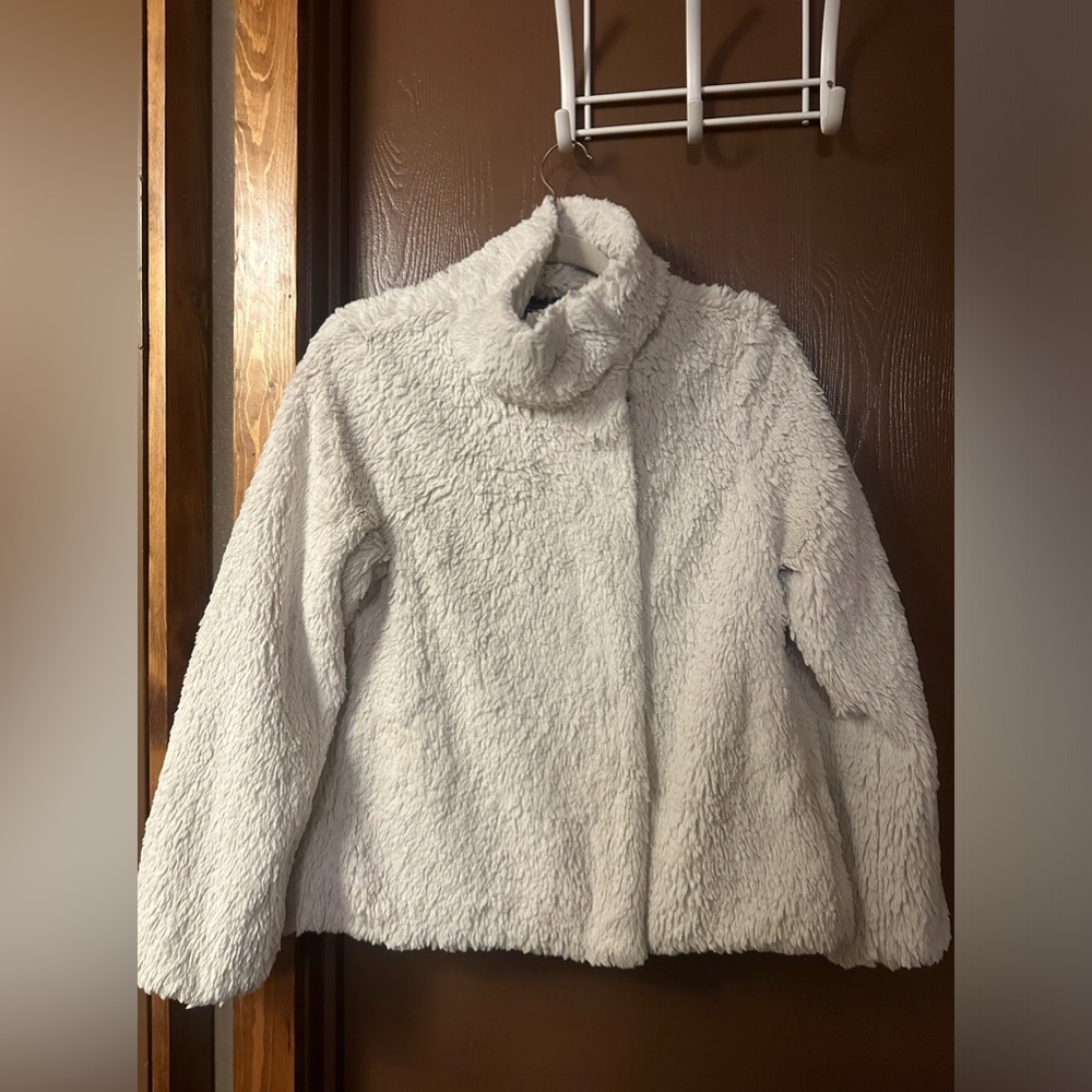 Patagonia Off-White Teddy Fleece Jacket